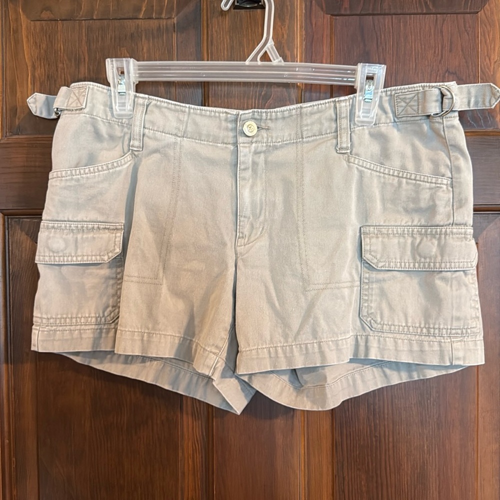 Hipster Authentic Jeanswear Junior size 9 vintage khaki cargo shorts by Arizona